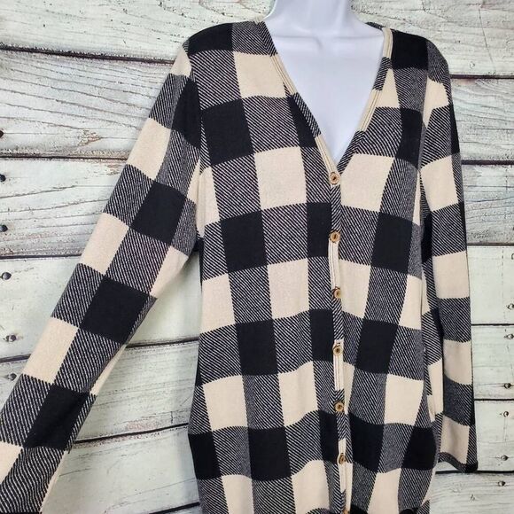 White Birch Women’s Black Ivory Buffalo Plaid Long Button Cardigan Sweater Size - Picture 4 of 10